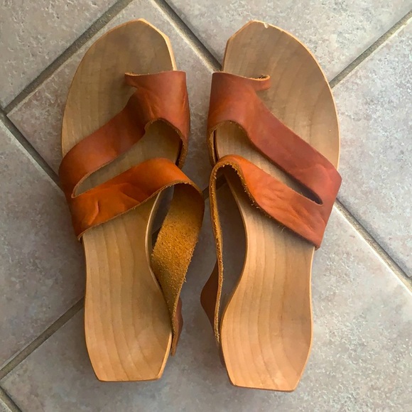 Cydwoq Revolt Sandals - Picture 2 of 6